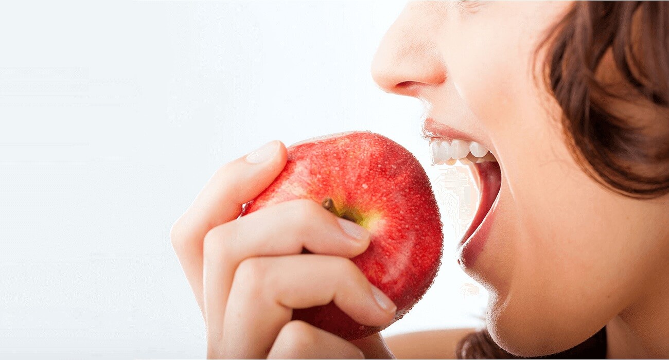 Eating Two Apples a Day Can Lower Bad Cholesterol The Leaders Globe Media